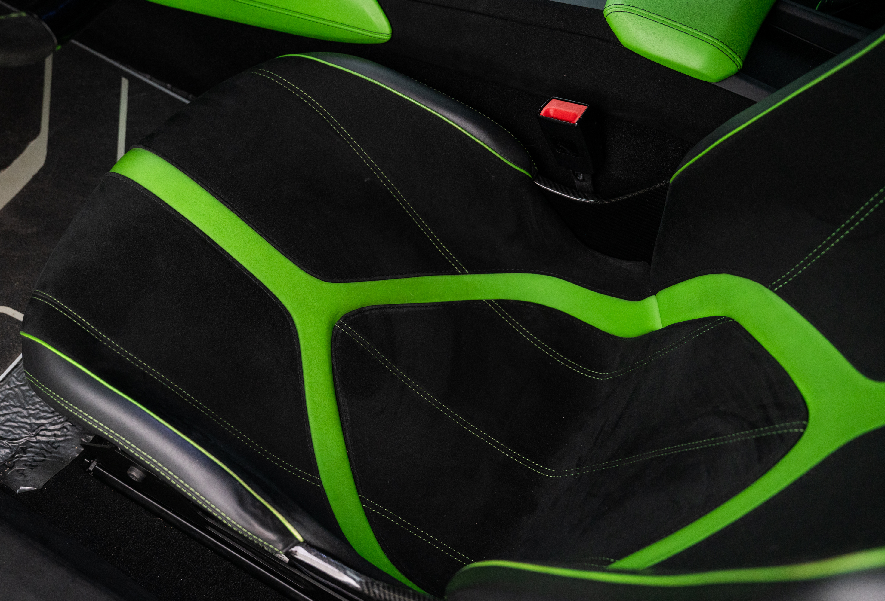 2022 Lamborghini Huracan STO — Interior