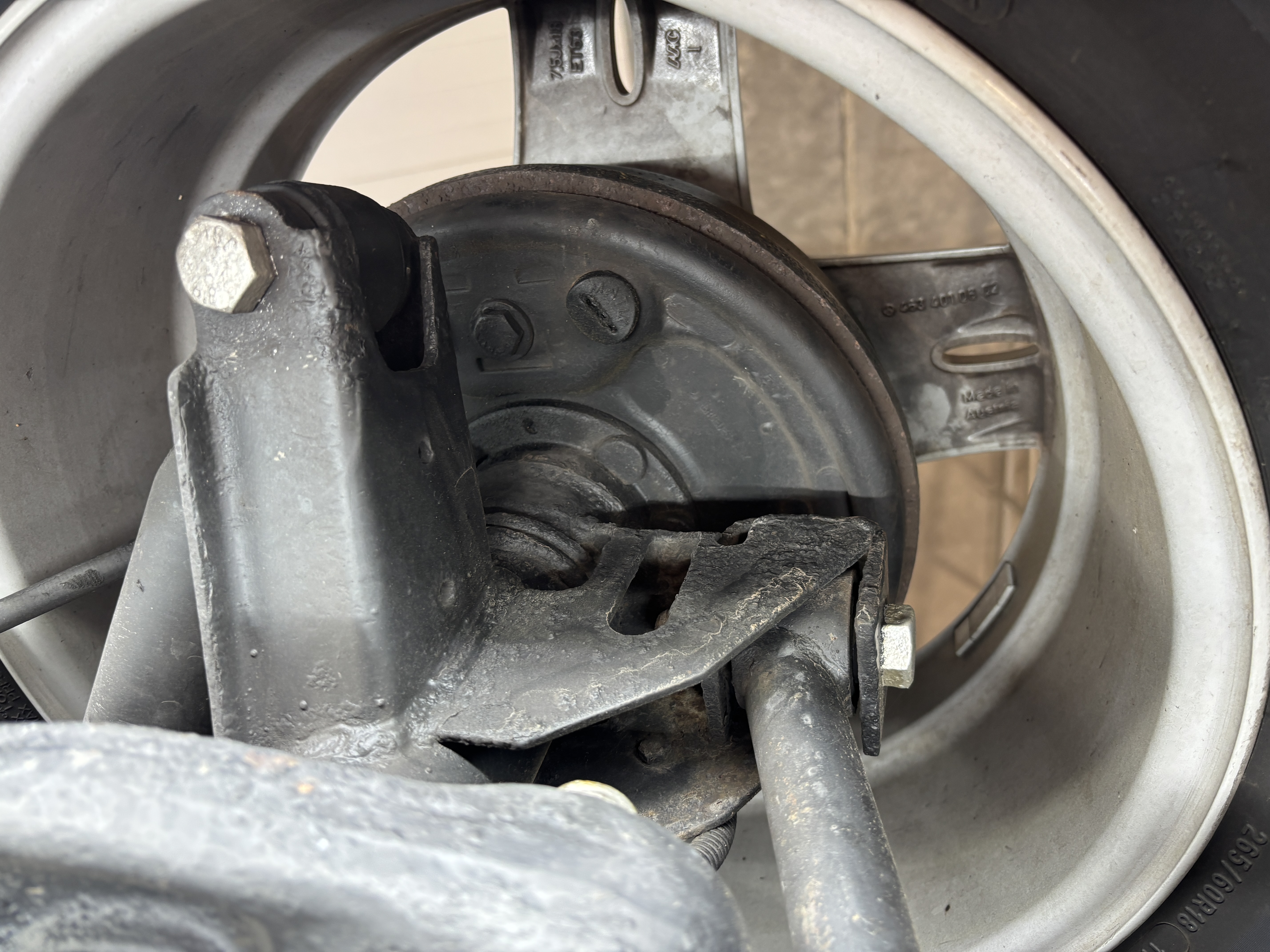 1994 Mercedes-Benz G350TD Cabriolet — Undercarriage