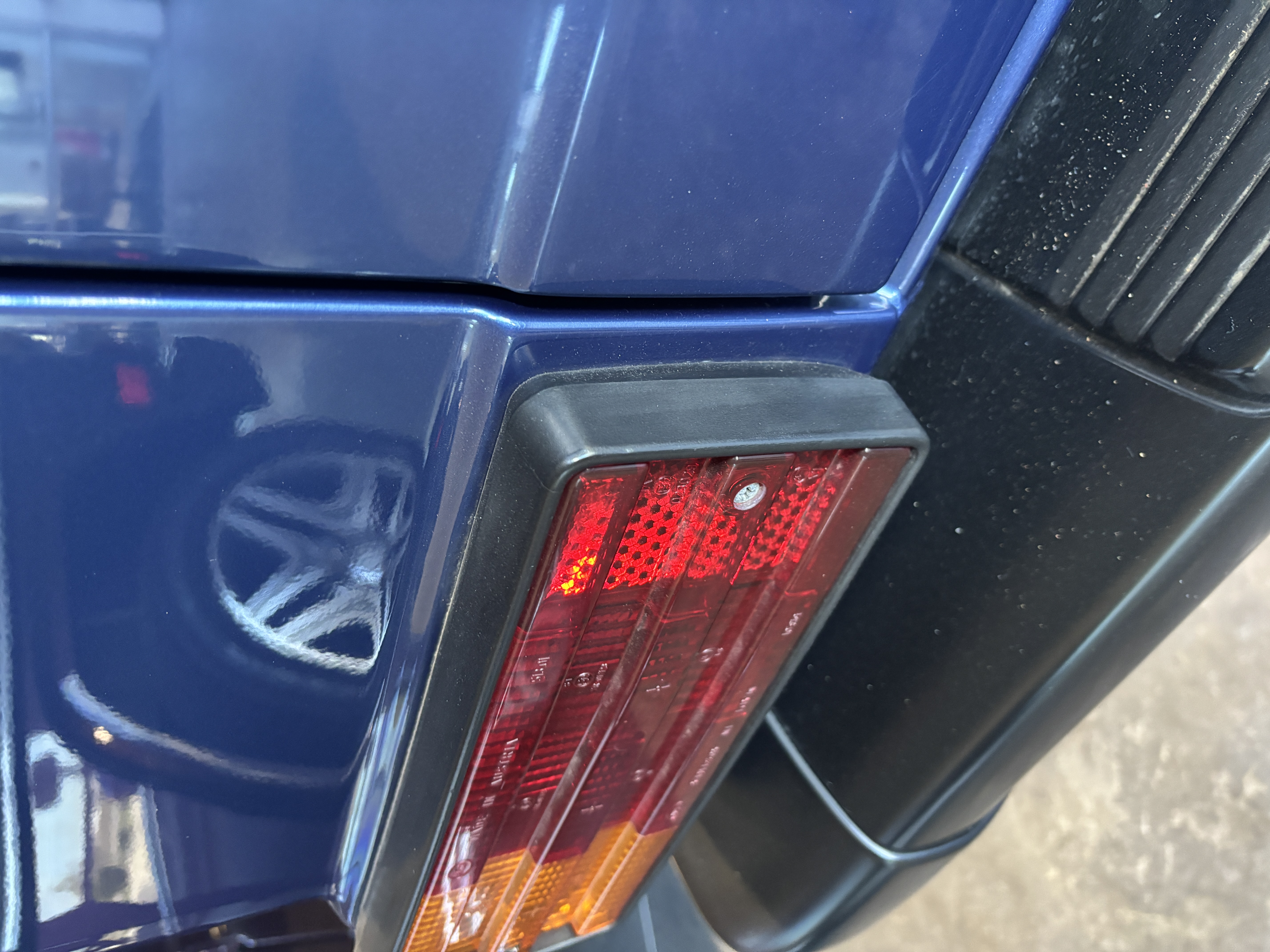 1994 Mercedes-Benz G350TD Cabriolet — Extras