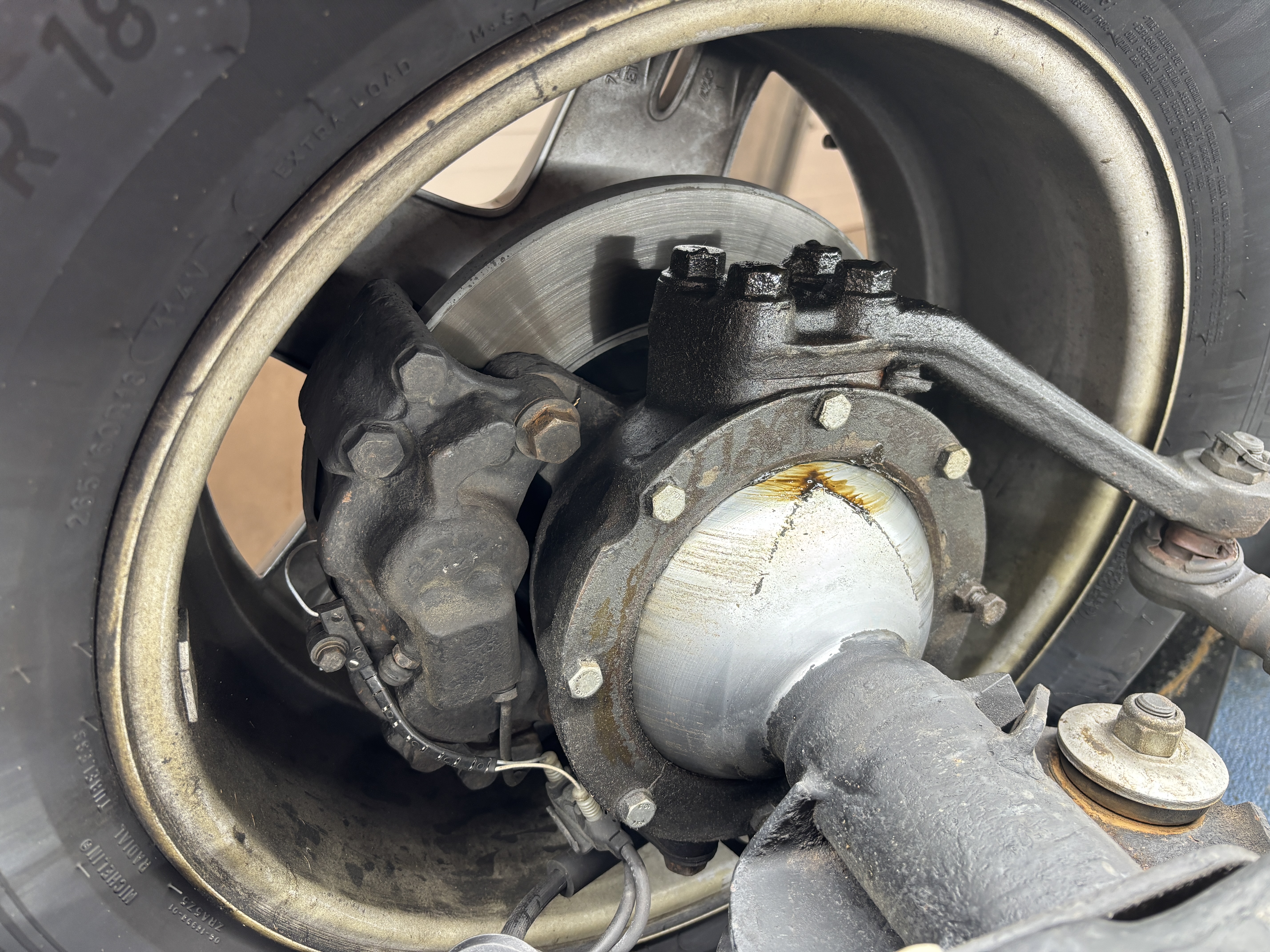 1994 Mercedes-Benz G350TD Cabriolet — Undercarriage