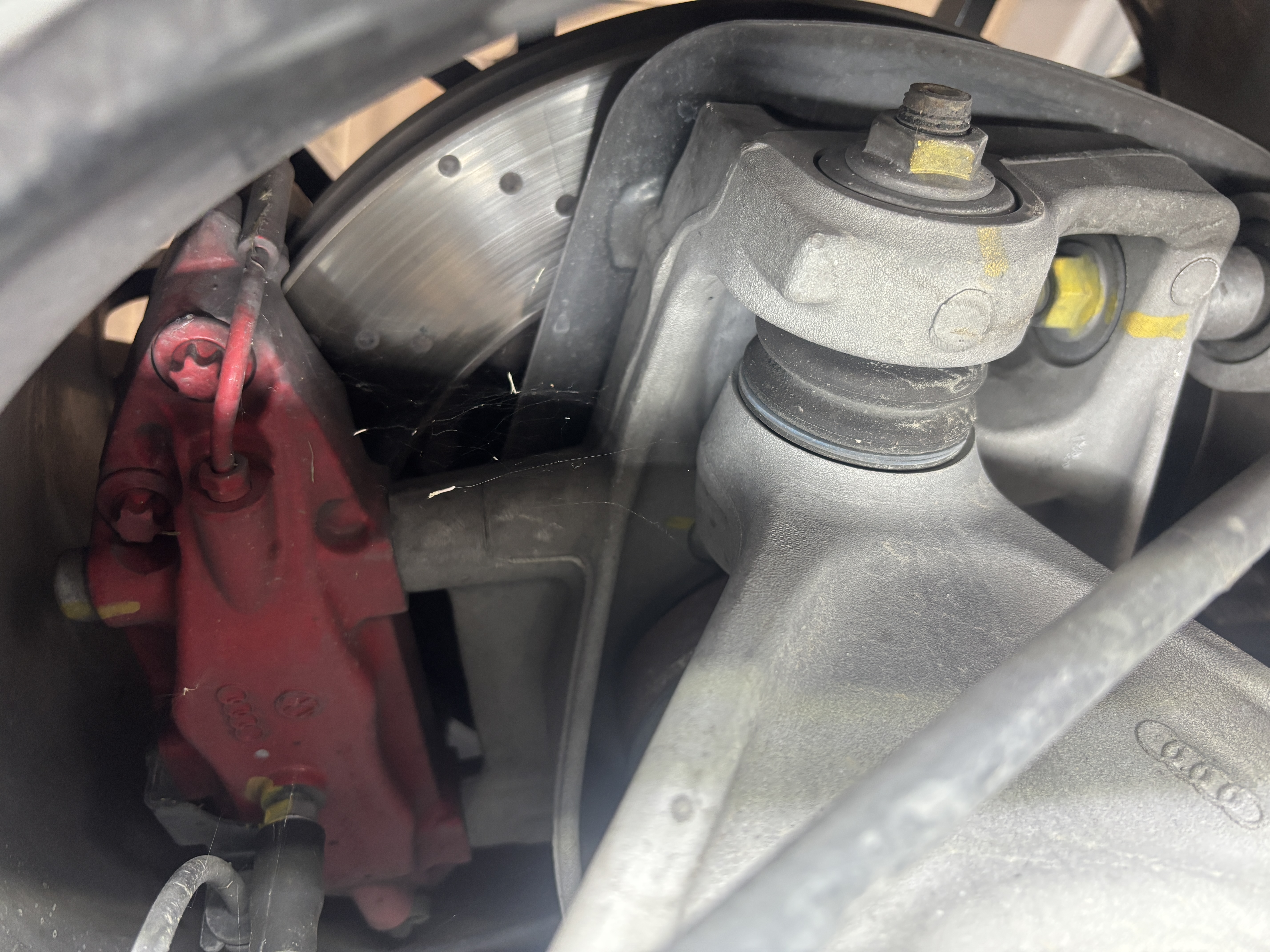 2013 Lamborghini Gallardo LP 560-4 — Undercarriage