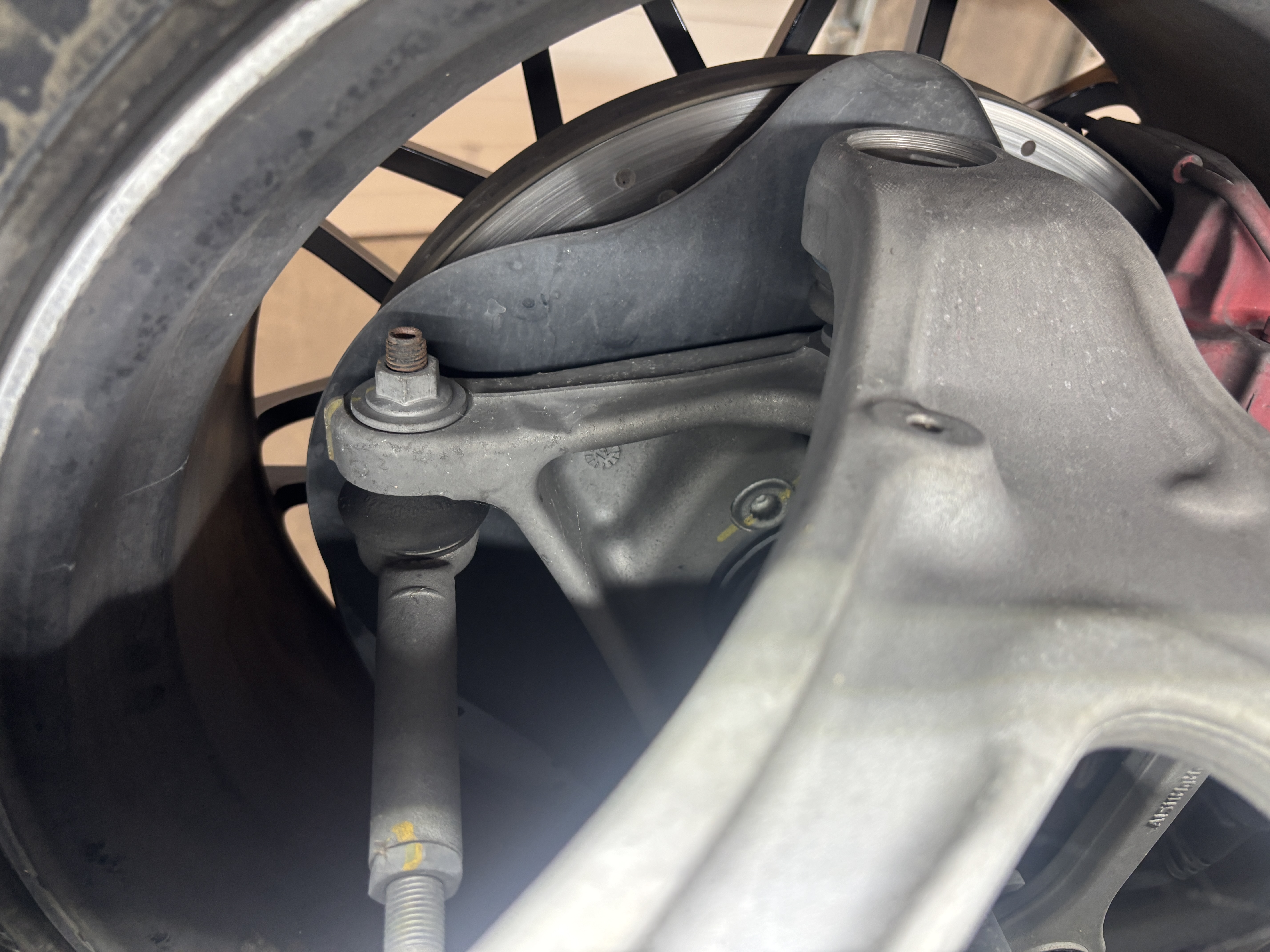 2013 Lamborghini Gallardo LP 560-4 — Undercarriage