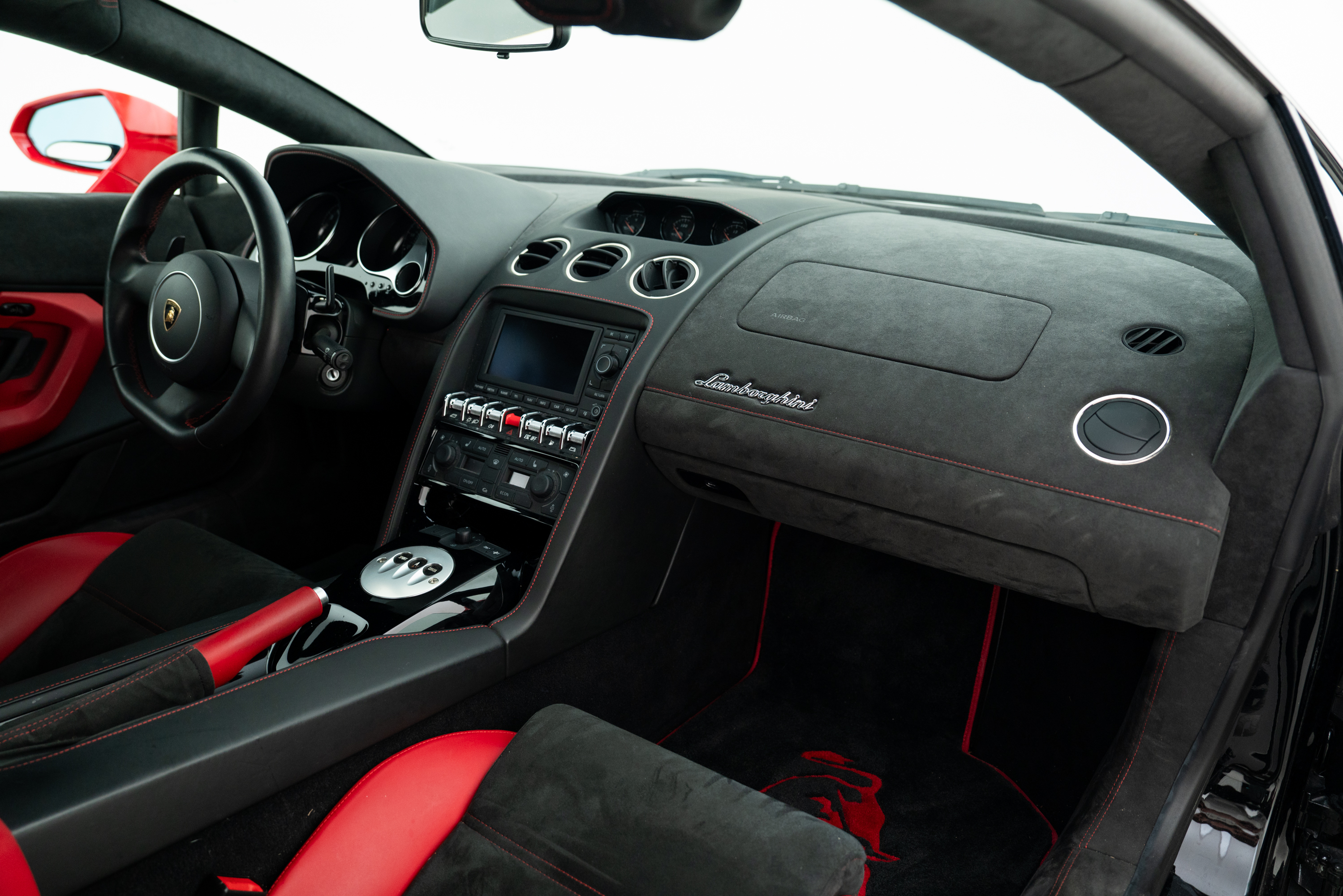 2013 Lamborghini Gallardo LP 560-4 — Interior