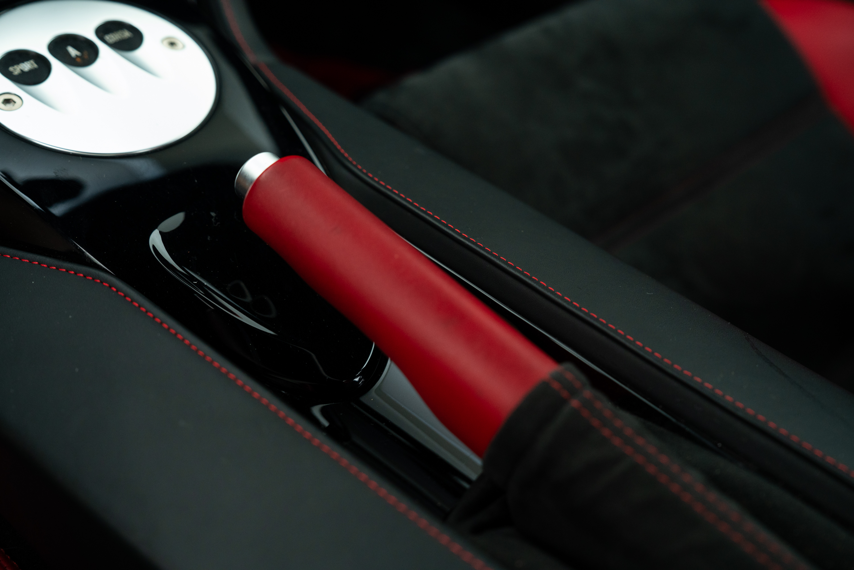 2013 Lamborghini Gallardo LP 560-4 — Interior