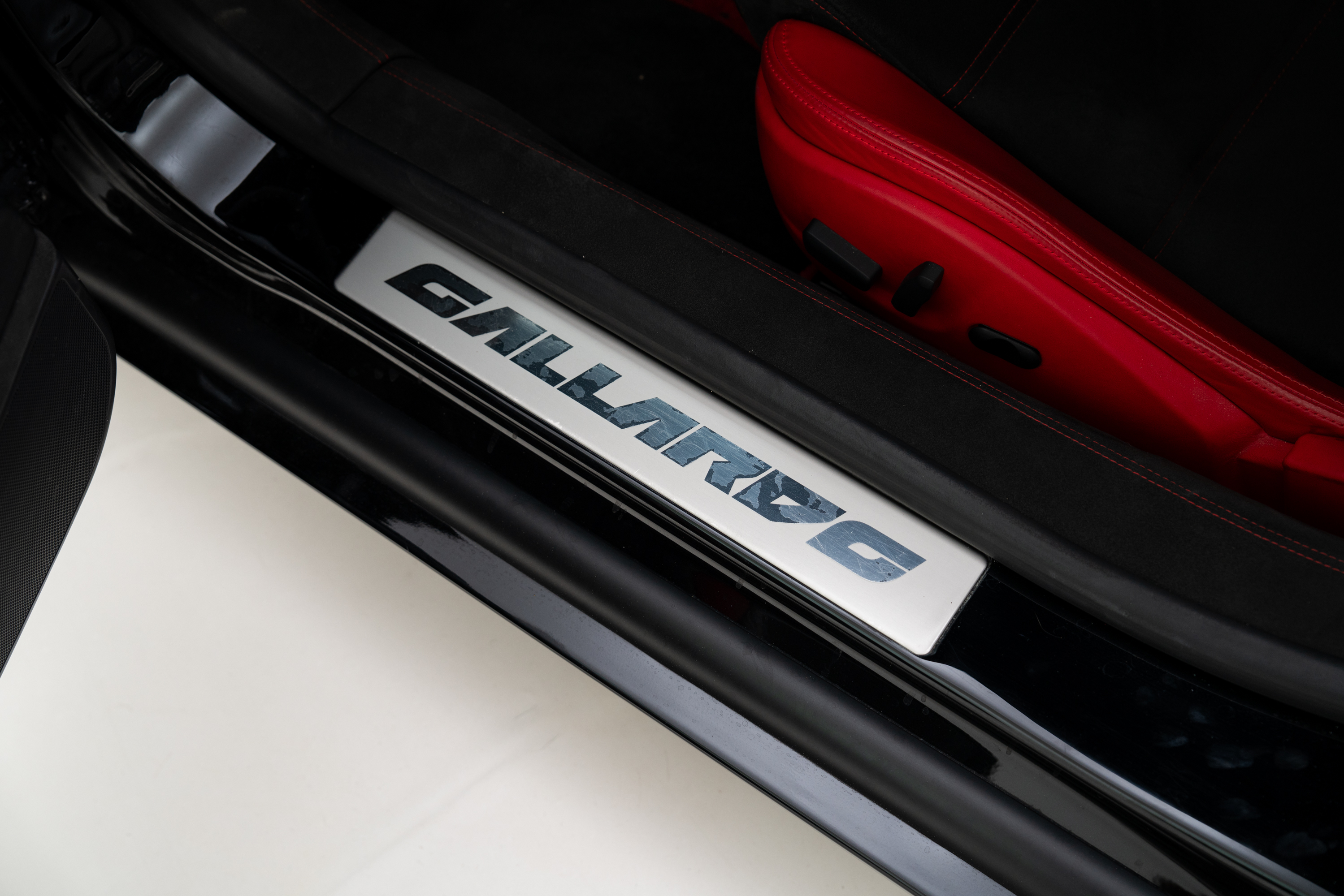 2013 Lamborghini Gallardo LP 560-4 — Interior