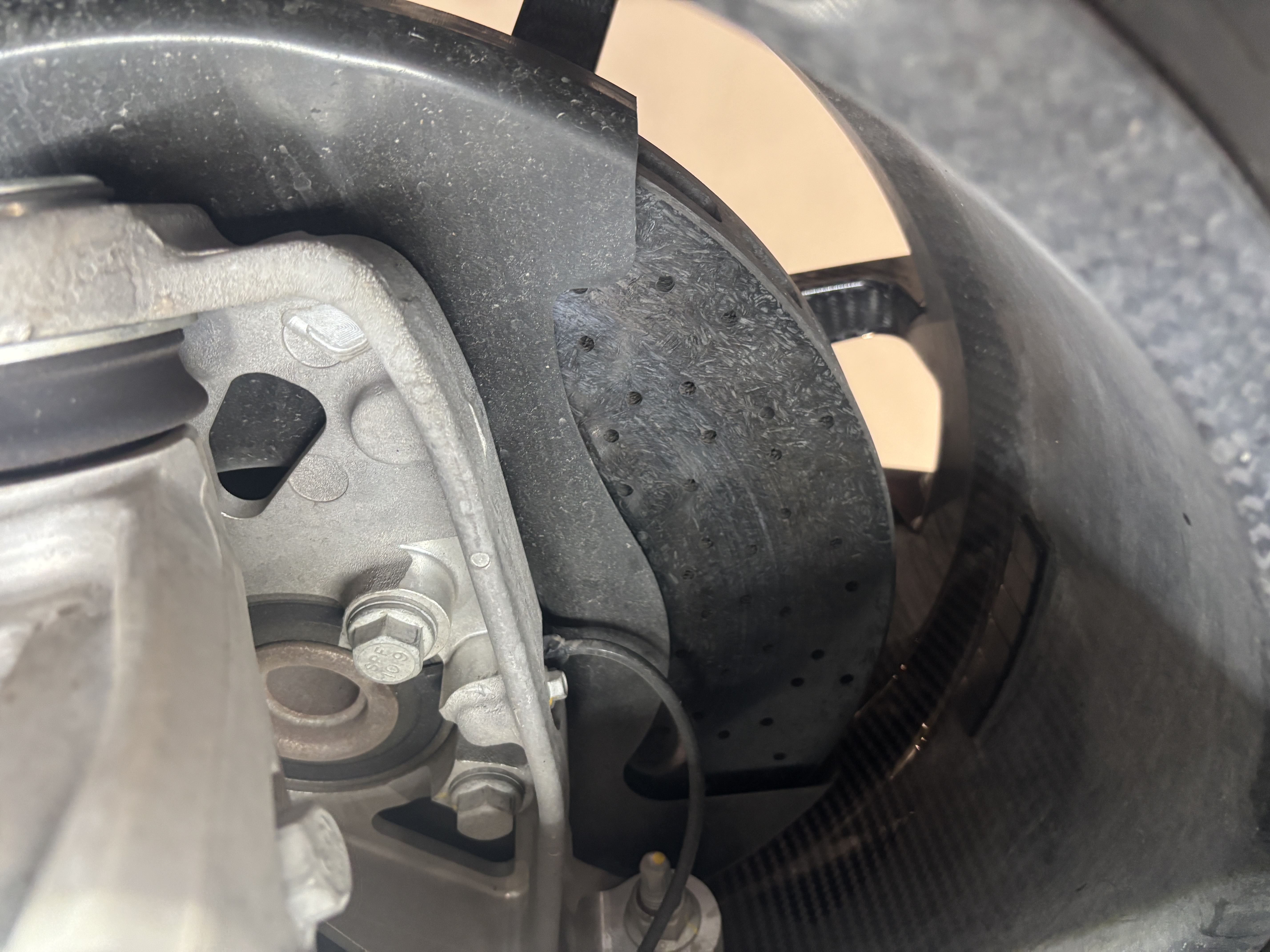 2017 Ford GT — Undercarriage