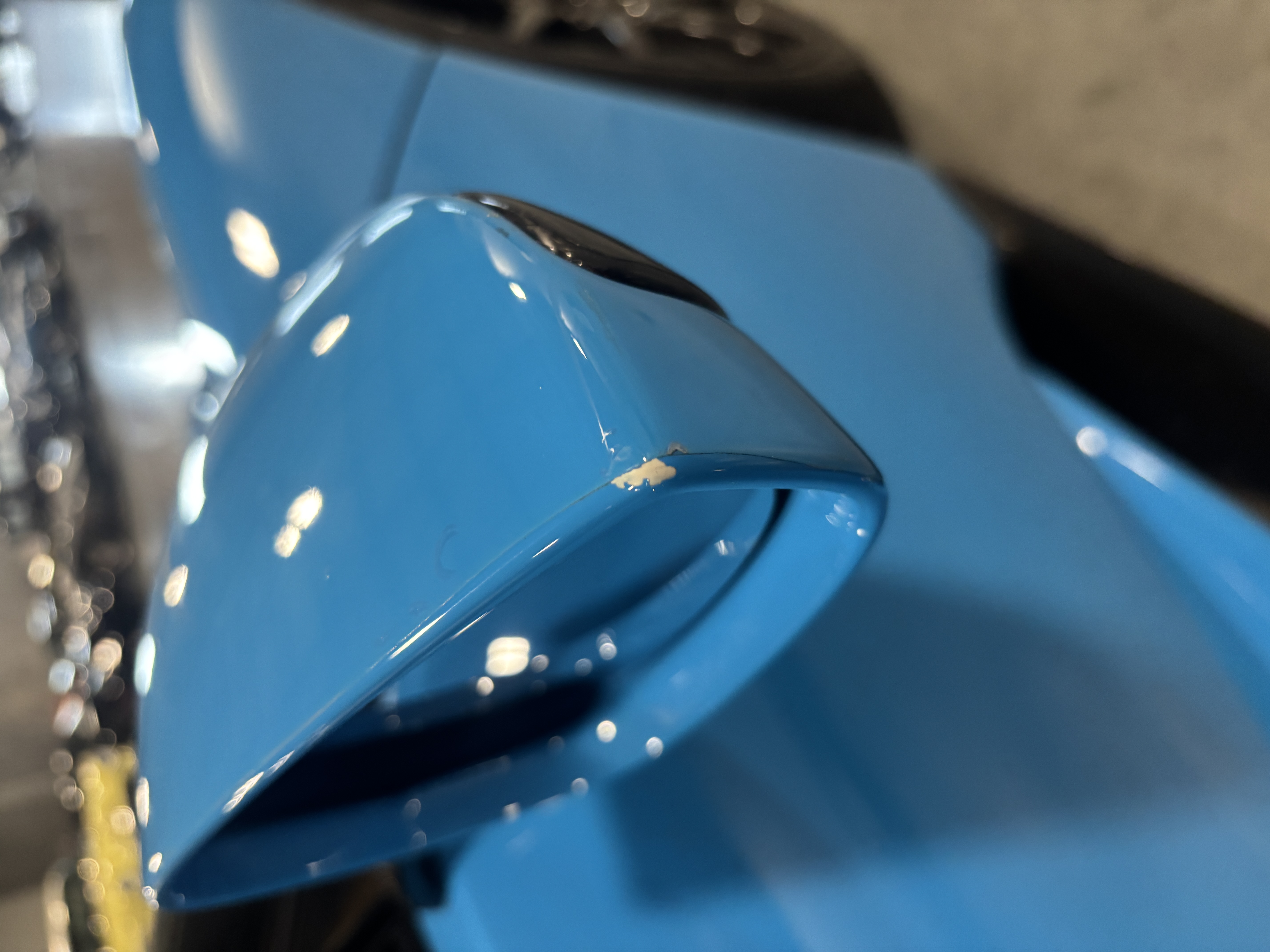 2017 Ford GT — Extras