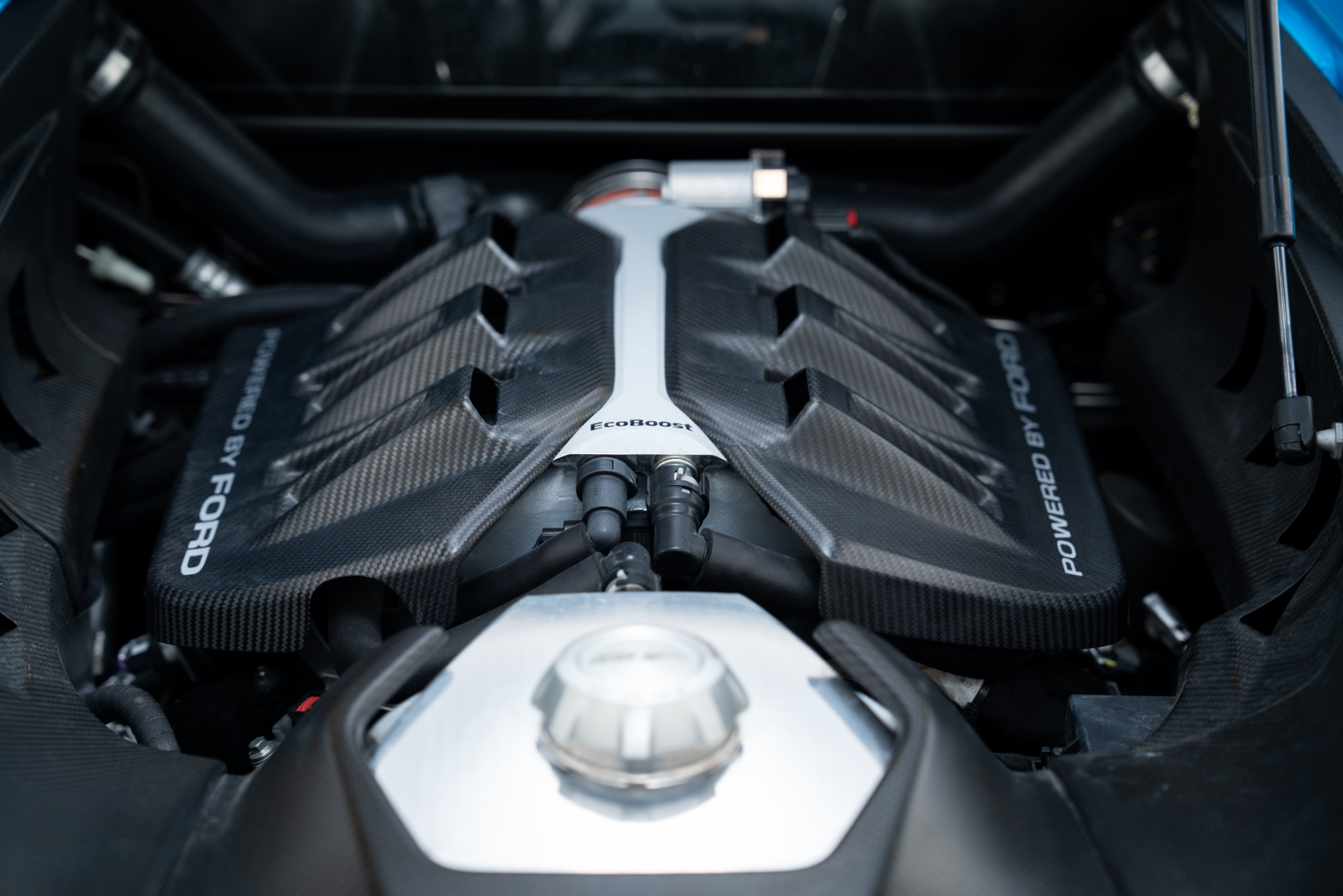 2017 Ford GT — Engine Bay