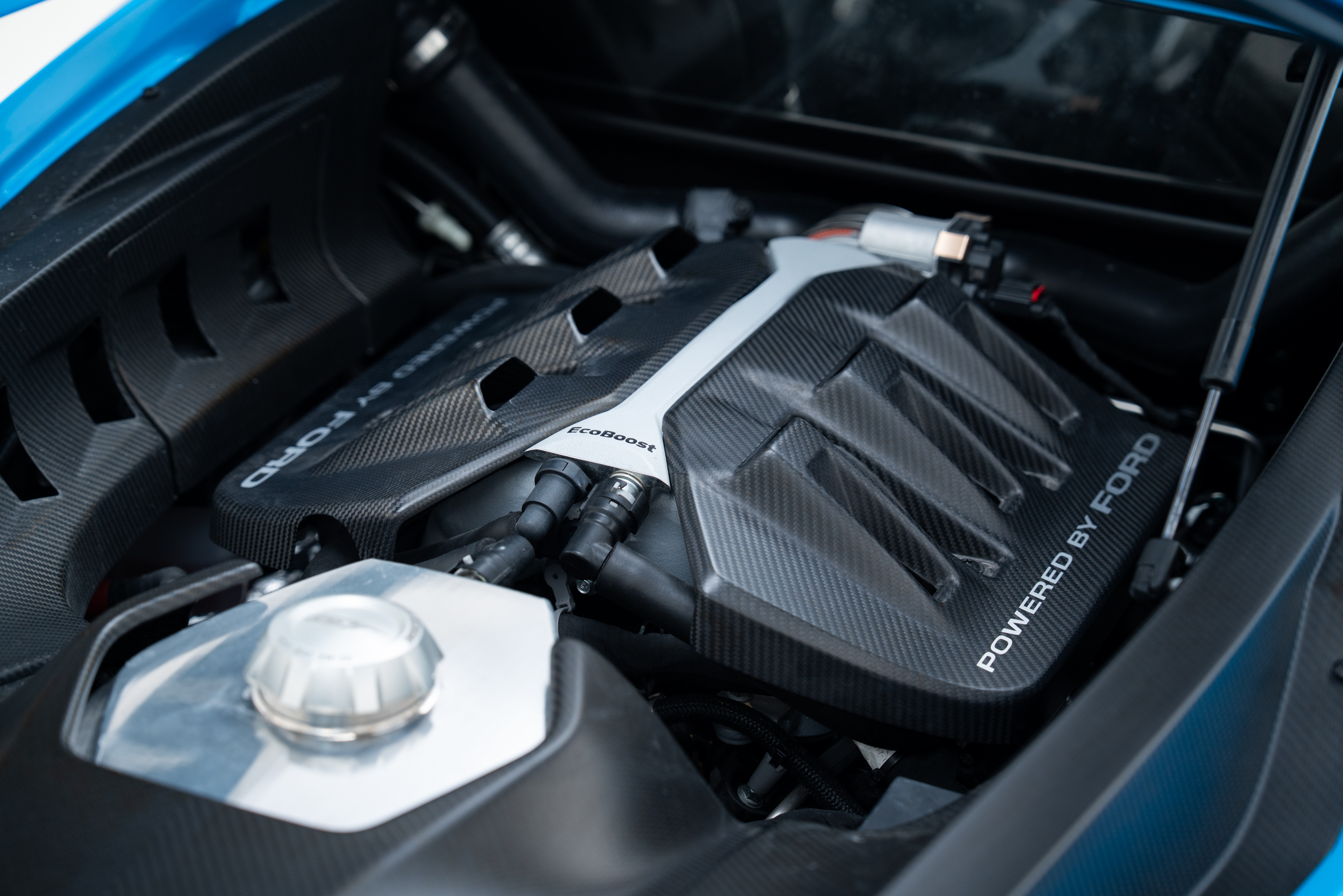 2017 Ford GT — Engine Bay