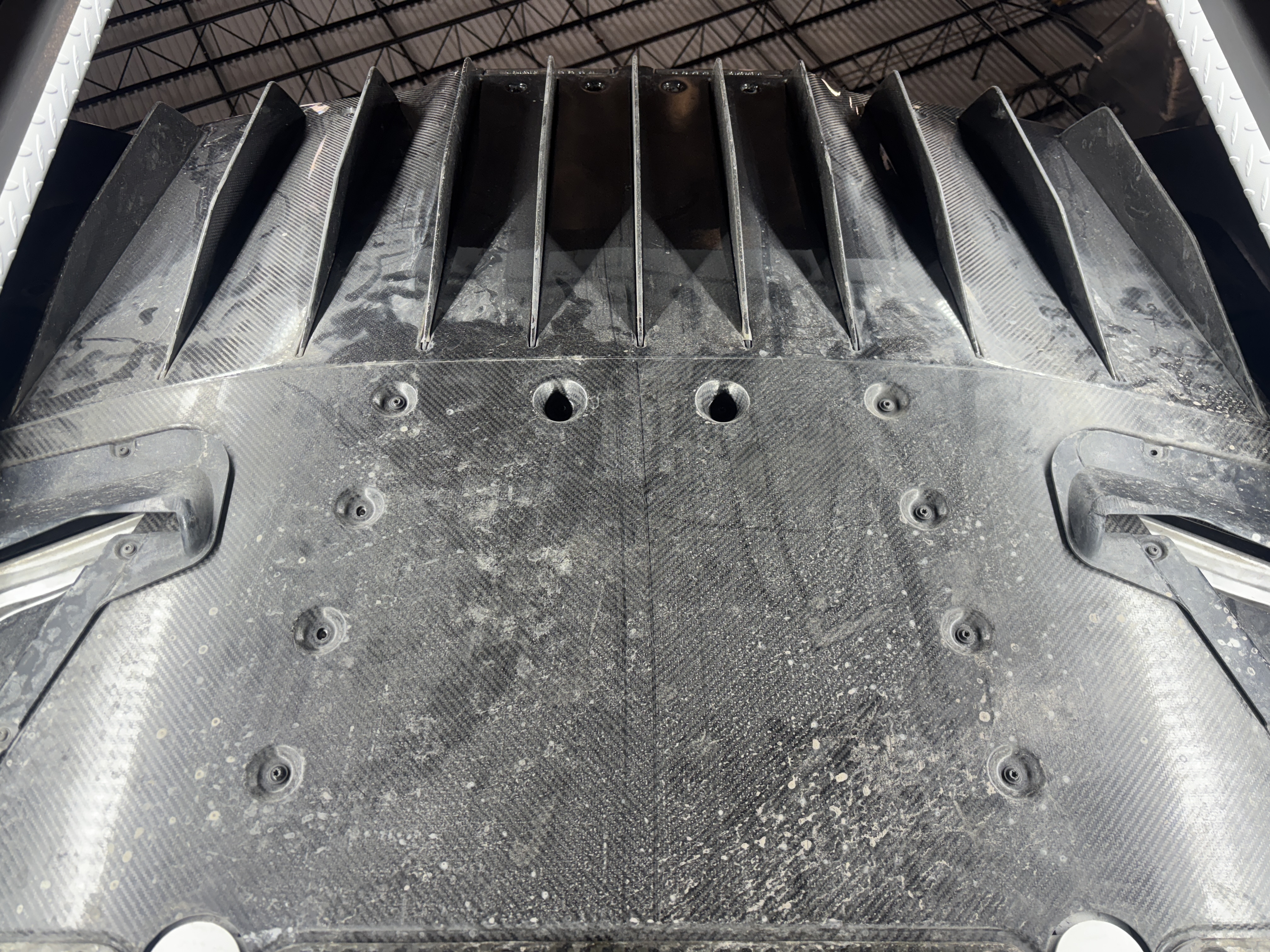 2017 Ford GT — Undercarriage