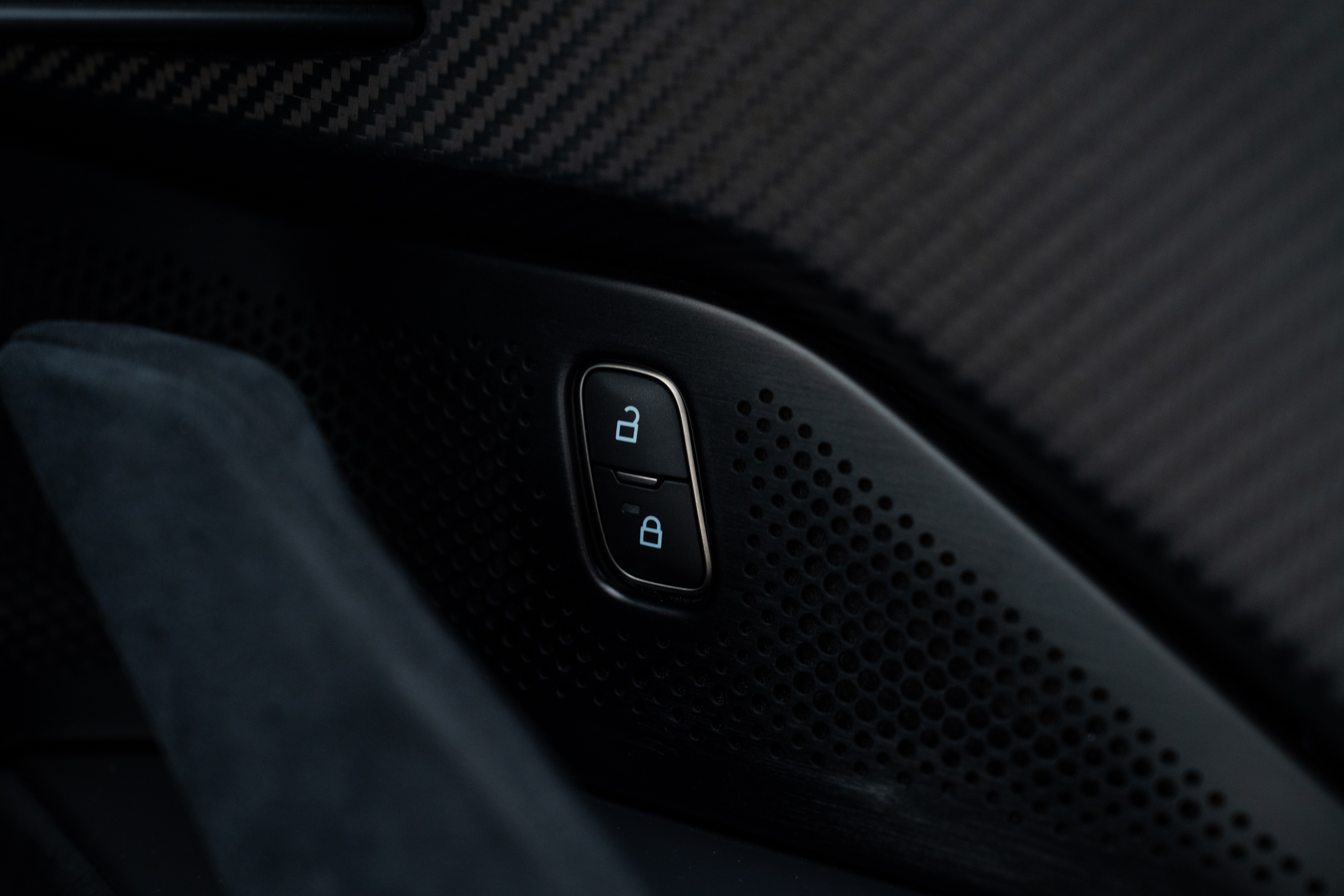 2017 Ford GT — Interior