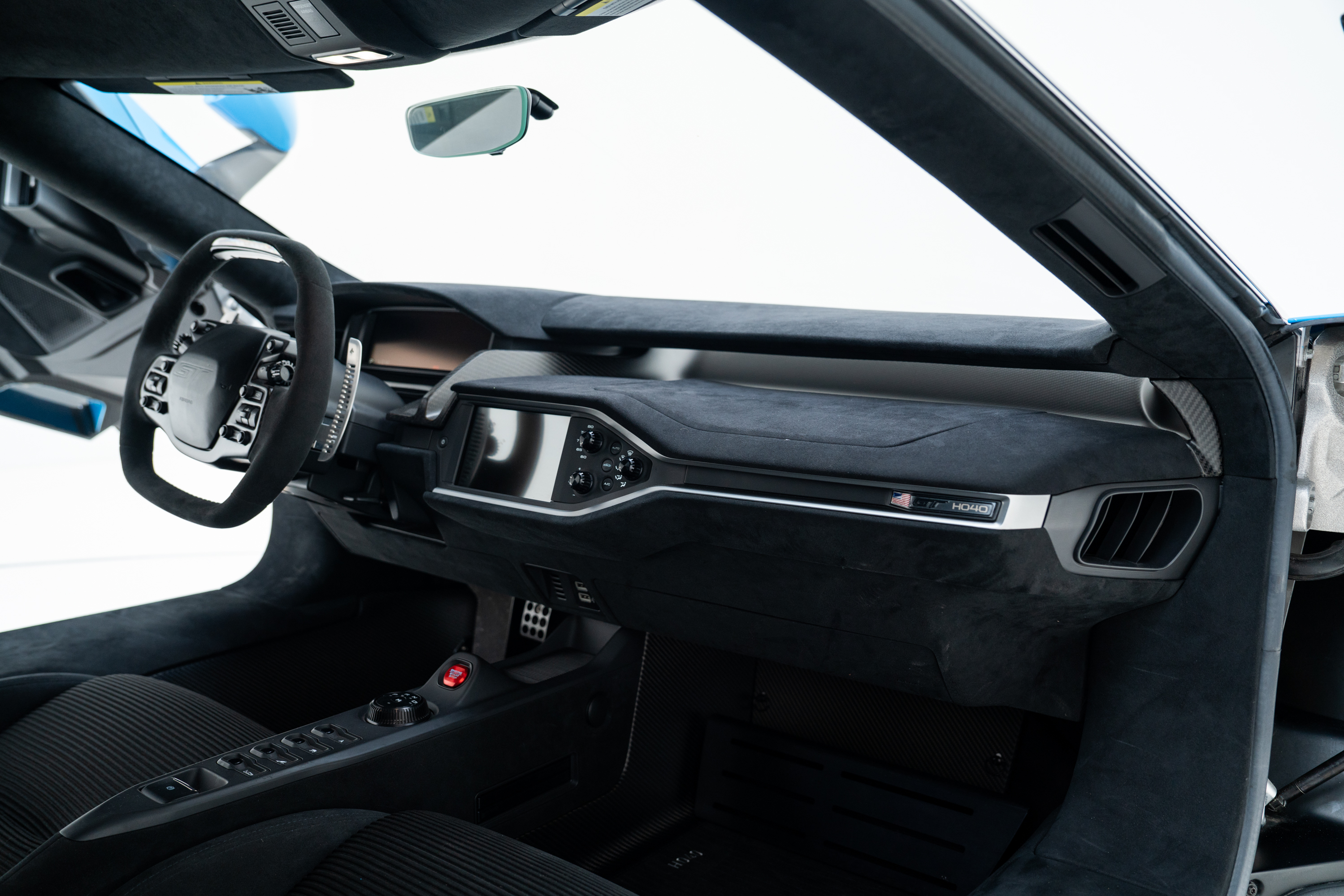 2017 Ford GT — Interior
