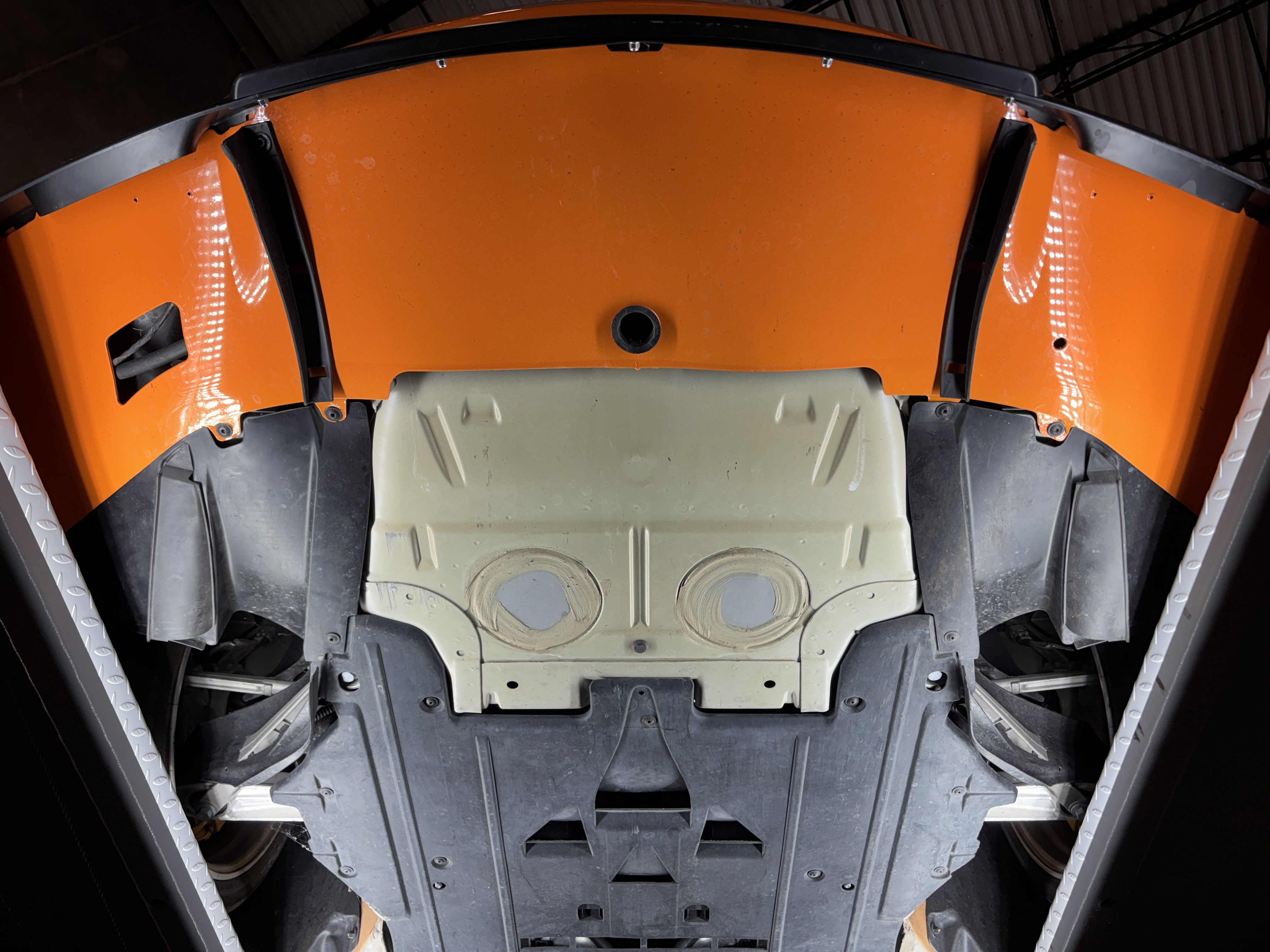 2007 Porsche 911 GT3 RS — Undercarriage